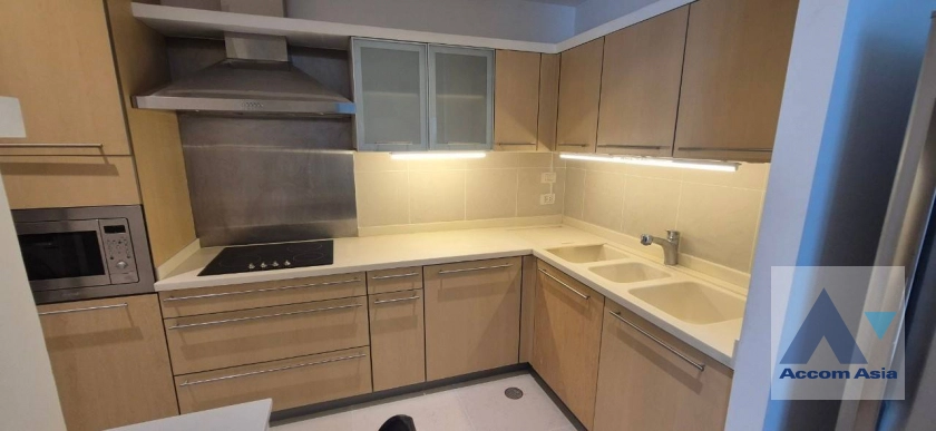 unit 2 Bedrooms  Condominium For Rent in Ploenchit, Bangkok  near BTS Ploenchit (AA40090)