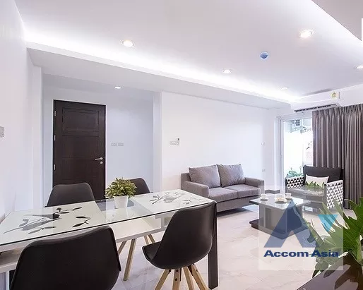 unit 3 Bedrooms  Apartment For Rent in Sukhumvit, Bangkok  near BTS Punnawithi (AA40092)