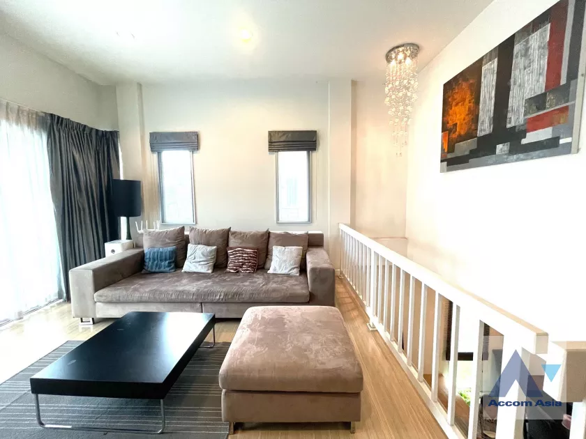 Home Park Townhouse  3 Bedroom for Sale   in Latphrao Bangkok