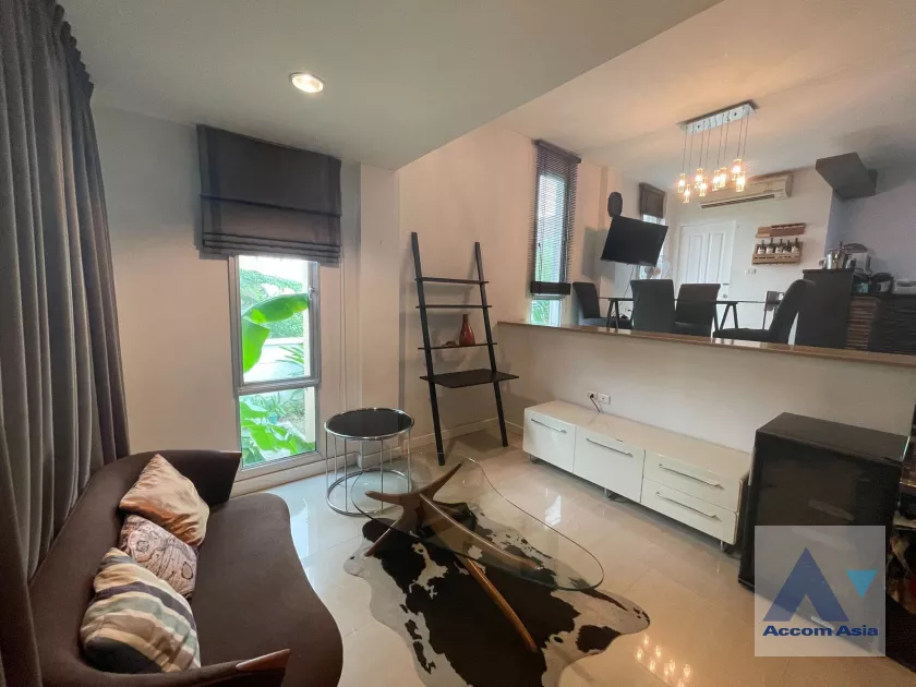 4  3 br Townhouse For Sale in Lat Phrao ,Bangkok  at Home Park AA40094
