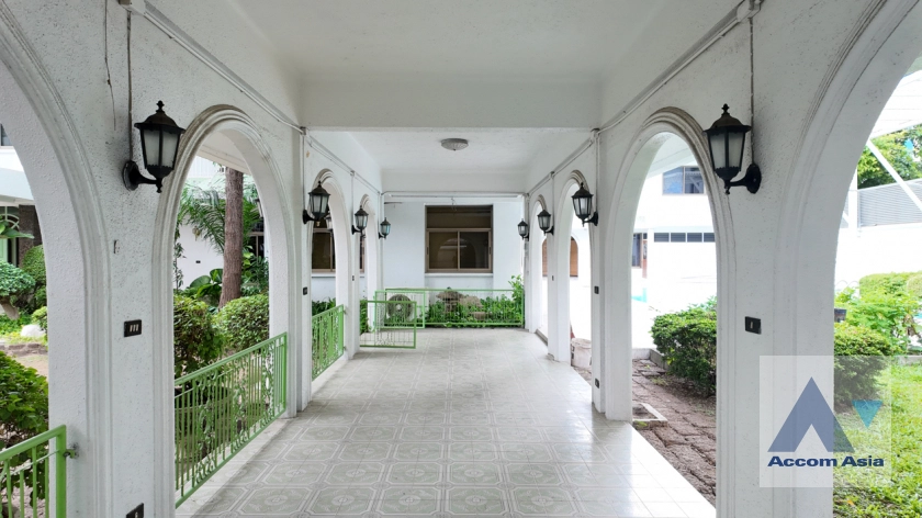 8  4 br House For Rent in Sukhumvit ,Bangkok BTS Thong Lo AA40098