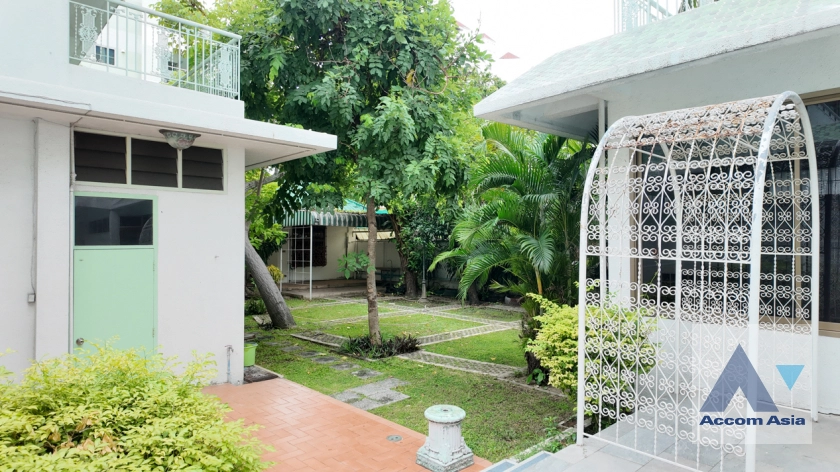 13  4 br House For Rent in Sukhumvit ,Bangkok BTS Thong Lo AA40098