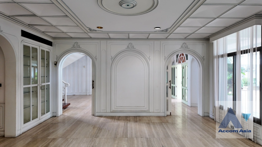 18  4 br House For Rent in Sukhumvit ,Bangkok BTS Thong Lo AA40098