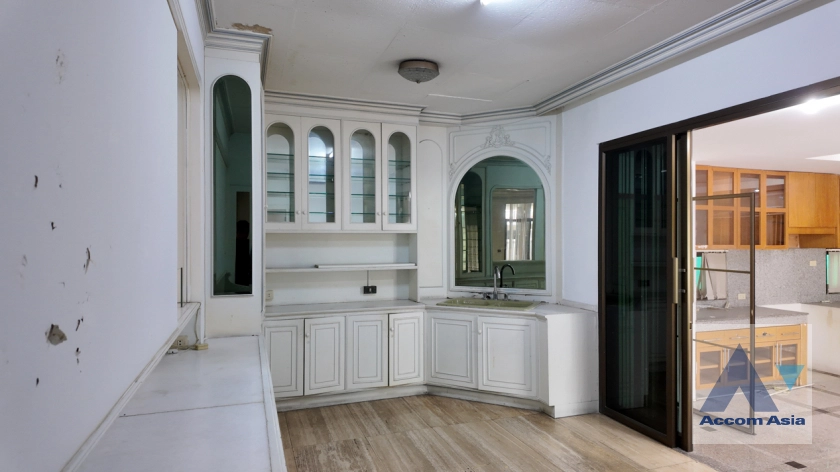 19  4 br House For Rent in Sukhumvit ,Bangkok BTS Thong Lo AA40098