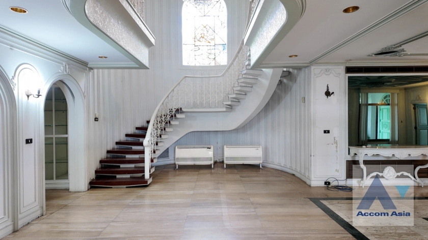 16  4 br House For Rent in Sukhumvit ,Bangkok BTS Thong Lo AA40098