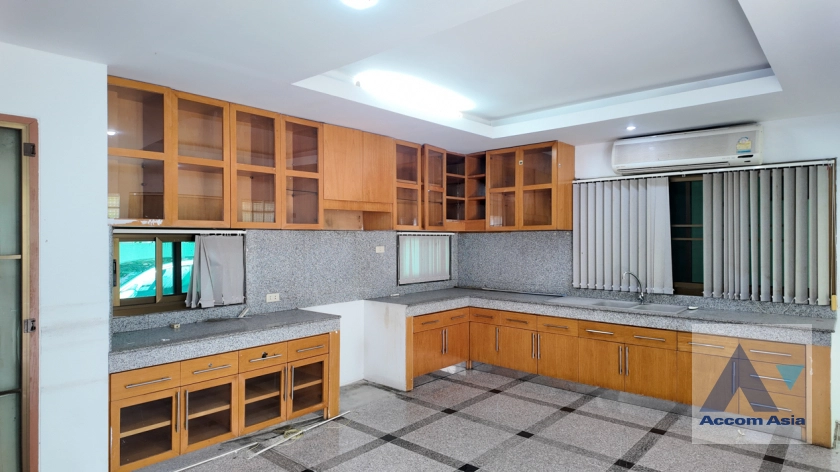 23  4 br House For Rent in Sukhumvit ,Bangkok BTS Thong Lo AA40098