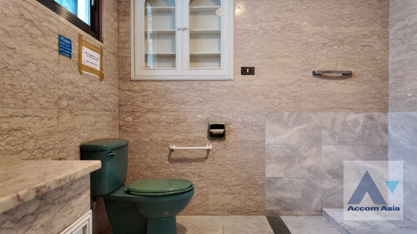 26  4 br House For Rent in Sukhumvit ,Bangkok BTS Thong Lo AA40098