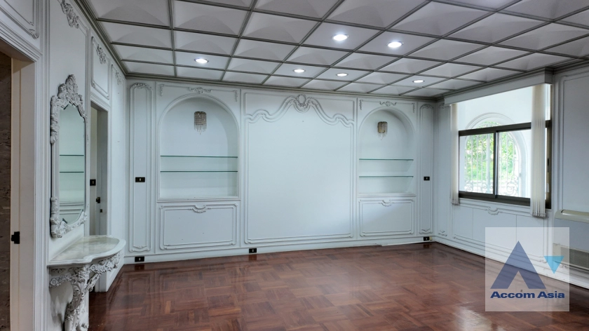 35  4 br House For Rent in Sukhumvit ,Bangkok BTS Thong Lo AA40098