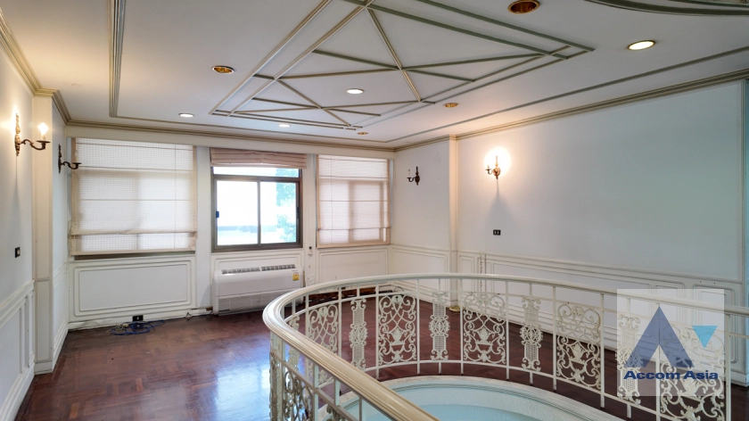 43  4 br House For Rent in Sukhumvit ,Bangkok BTS Thong Lo AA40098