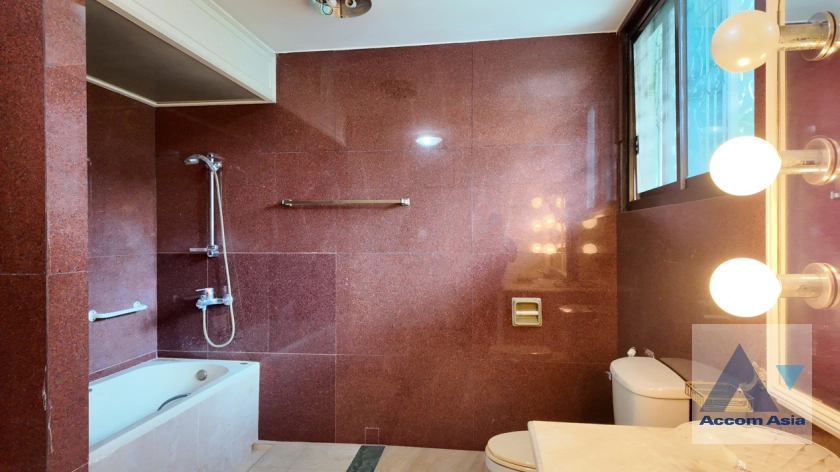 47  4 br House For Rent in Sukhumvit ,Bangkok BTS Thong Lo AA40098