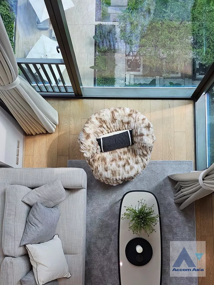 4  1 br Condominium for rent and sale in Ploenchit ,Bangkok BTS Chitlom at 28 Chidlom AA40099