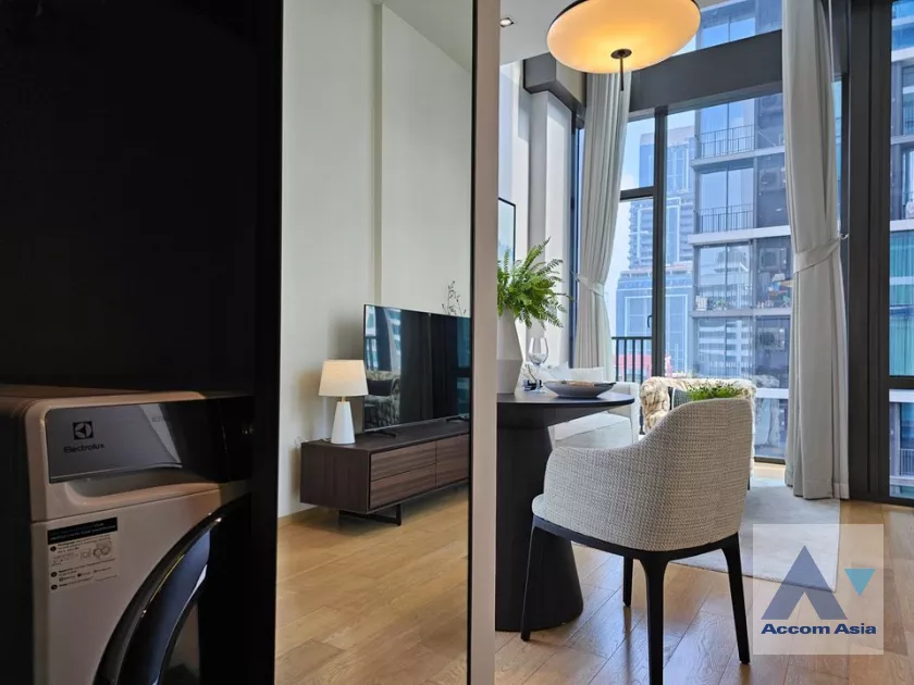 7  1 br Condominium for rent and sale in Ploenchit ,Bangkok BTS Chitlom at 28 Chidlom AA40099