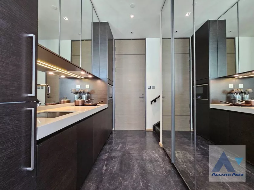 9  1 br Condominium for rent and sale in Ploenchit ,Bangkok BTS Chitlom at 28 Chidlom AA40099