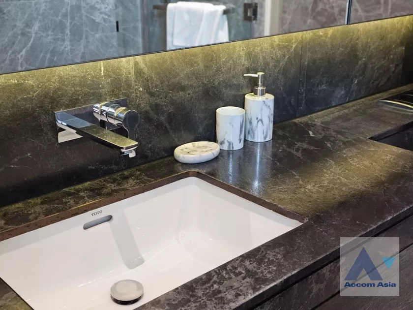 19  1 br Condominium for rent and sale in Ploenchit ,Bangkok BTS Chitlom at 28 Chidlom AA40099