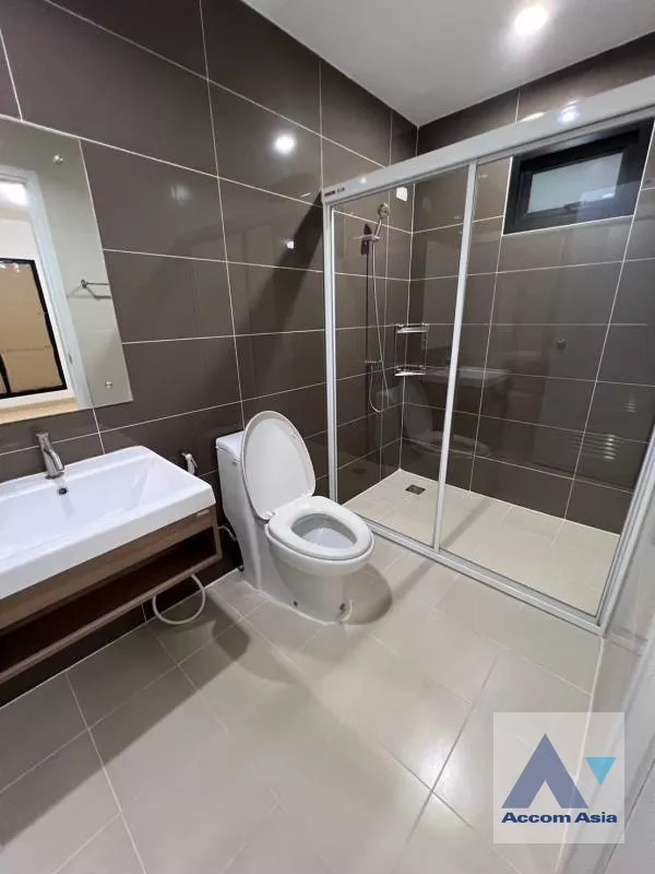 7  3 br Townhouse For Sale in Ratchadaphisek ,Bangkok MRT Sutthisan at The Connect UP 3 AA40101