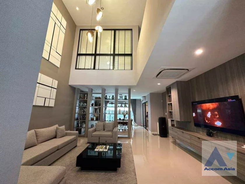 Nirvana Define Srinakarin Rama9  Townhouse  3 Bedroom for Sale ARL Ramkhamhaeng in Pattanakarn Bangkok