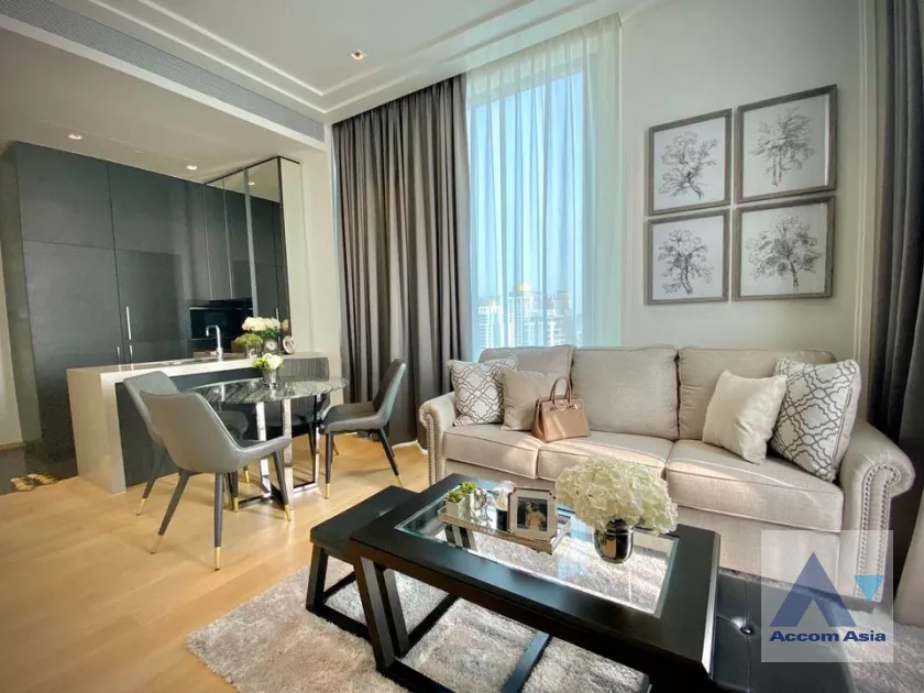 Fully Furnished |  2 Bedrooms  Condominium For Rent in Ploenchit, Bangkok  near BTS Chitlom (AA40107)