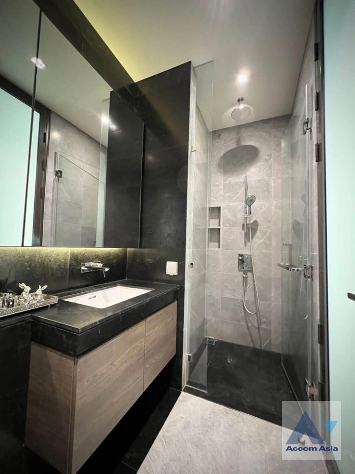 6  2 br Condominium For Rent in Ploenchit ,Bangkok BTS Chitlom at 28 Chidlom AA40107