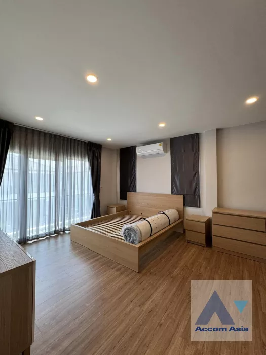 11  4 br House for rent and sale in Phaholyothin ,Bangkok  at Centro Vibhavadi AA40110