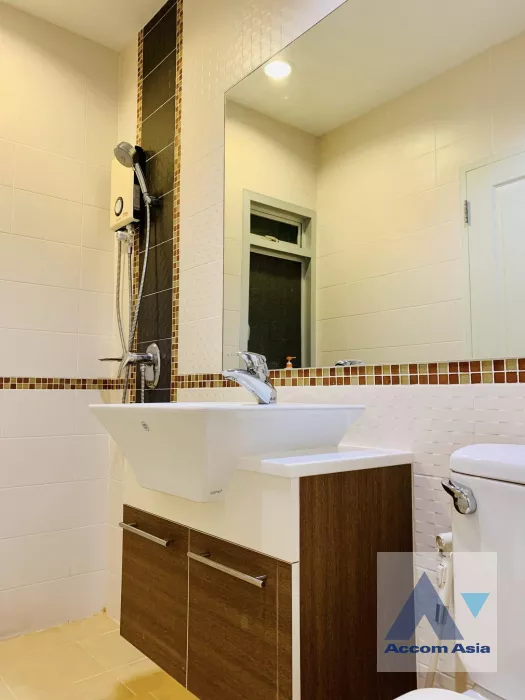 16  4 br House For Rent in Petchkasem ,Bangkok BTS Bang Wa at Life Bangkok Boulevard Ratchaphruek-Charan AA40111