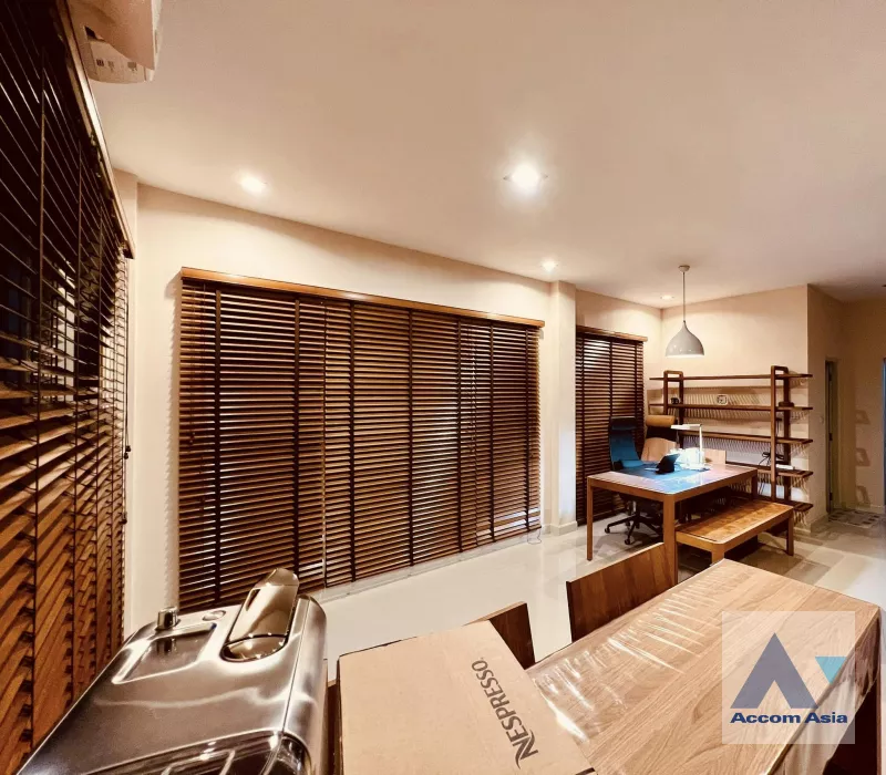  1  4 br House For Rent in Petchkasem ,Bangkok BTS Bang Wa at Life Bangkok Boulevard Ratchaphruek-Charan AA40111