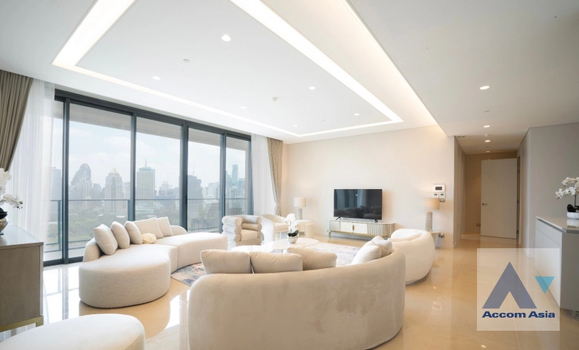 unitBig Balcony, Penthouse |  5 Bedrooms  Condominium For Rent & Sale in Ploenchit, Bangkok  near BTS Chitlom (AA40113)