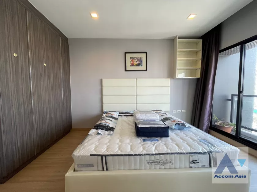 7  2 br Condominium For Sale in Charoen Nakhon ,Bangkok BTS Krung Thon Buri at Urbano Absolute Sathorn AA40114