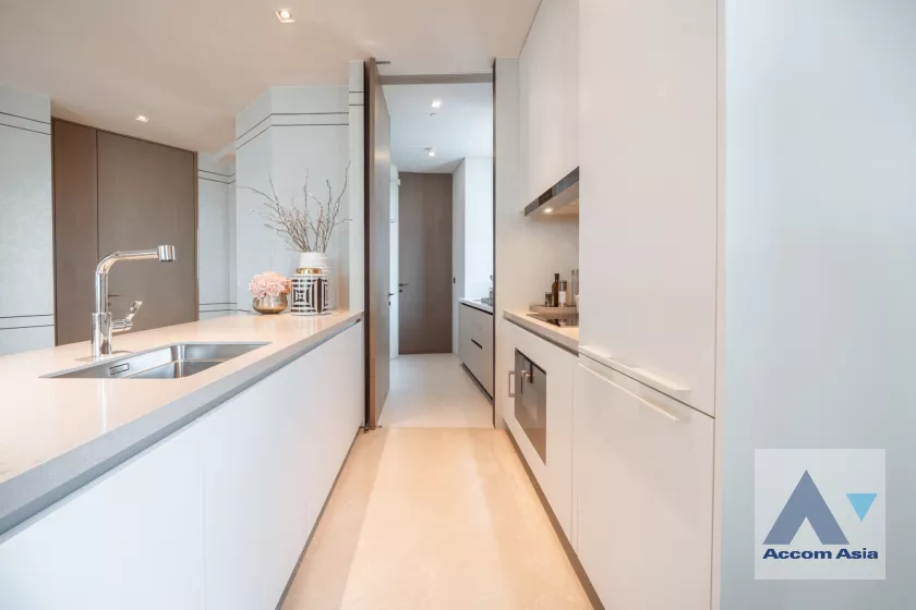 16  2 br Condominium For Sale in Charoen Nakhon ,Bangkok BTS Krung Thon Buri at Banyan Tree Residences Riverside AA40115