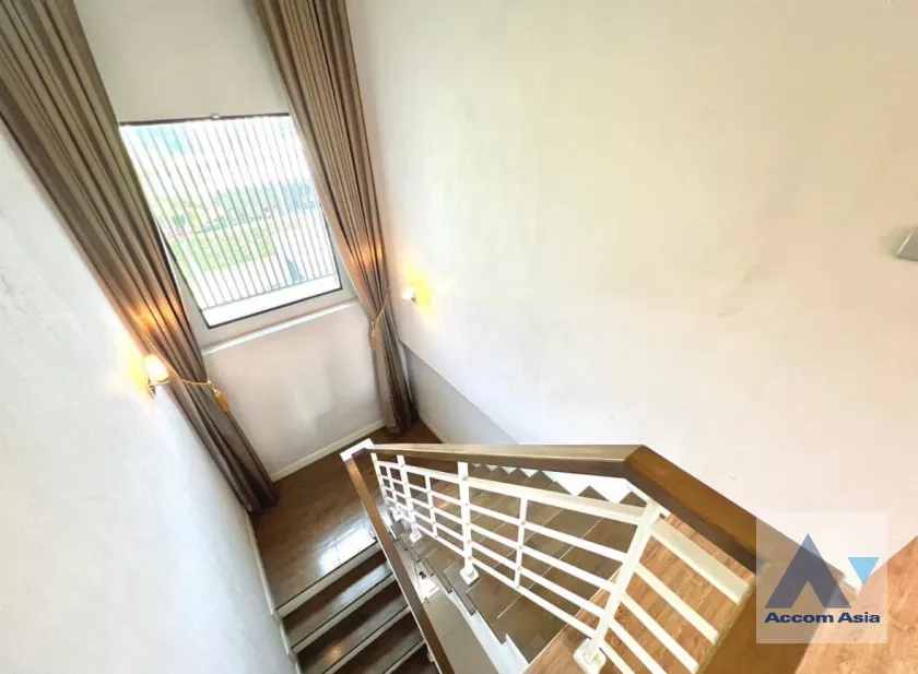 8  3 br House For Sale in Phaholyothin ,Bangkok  at The City Ramintra AA40116