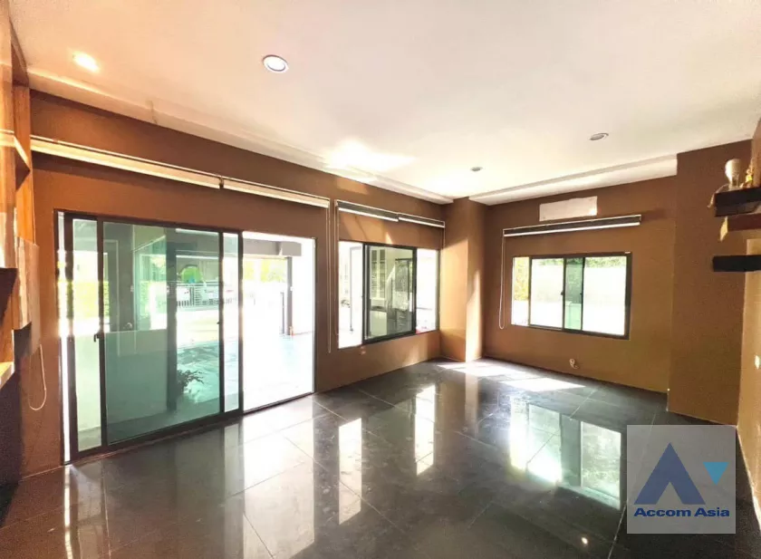 5  3 br House For Sale in Phaholyothin ,Bangkok  at The City Ramintra AA40116