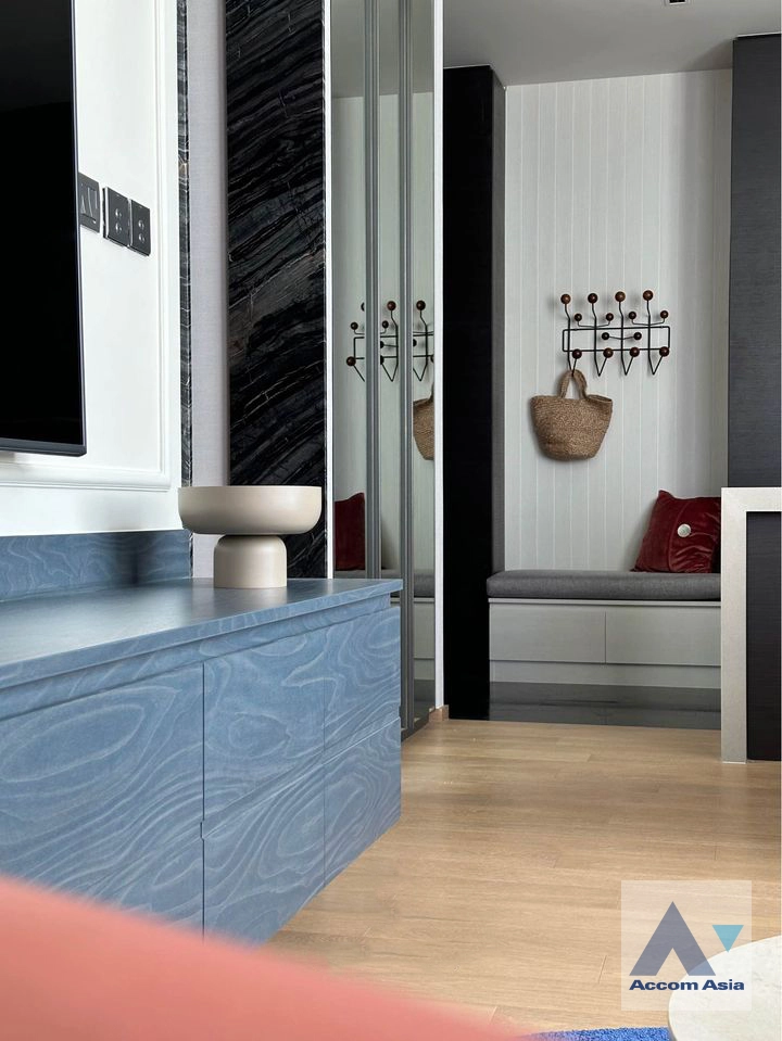 7  2 br Condominium for rent and sale in Ploenchit ,Bangkok BTS Chitlom at 28 Chidlom AA40119