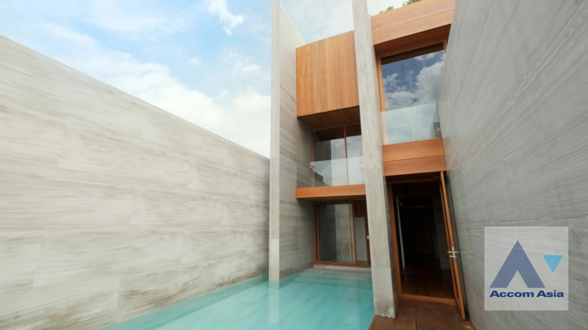 unitFully Furnished, Private Swimming Pool | Modern multi-level house with wood interior in Ladprao area (AA40125)