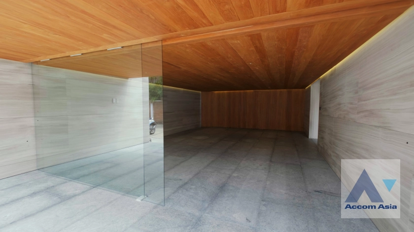 unitFully Furnished, Private Swimming Pool | Modern multi-level house with wood interior in Ladprao area (AA40125)