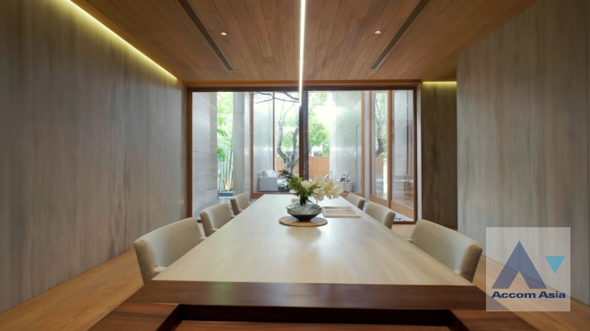 10  4 br House For Sale in Lat Phrao ,Bangkok MRT Lat Phrao AA40125