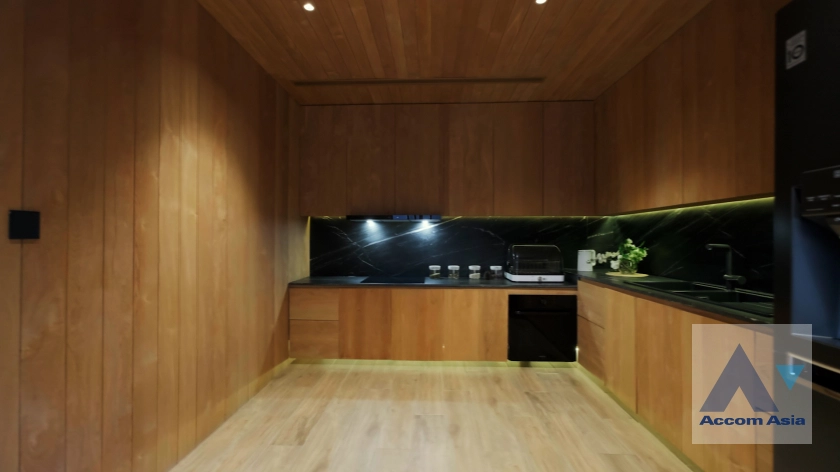 11  4 br House For Sale in Lat Phrao ,Bangkok MRT Lat Phrao AA40125