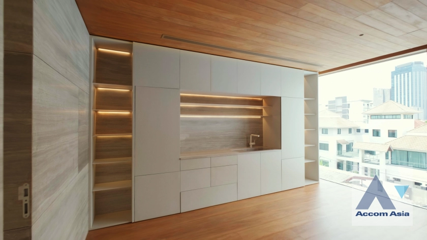 29  4 br House For Sale in Lat Phrao ,Bangkok MRT Lat Phrao AA40125