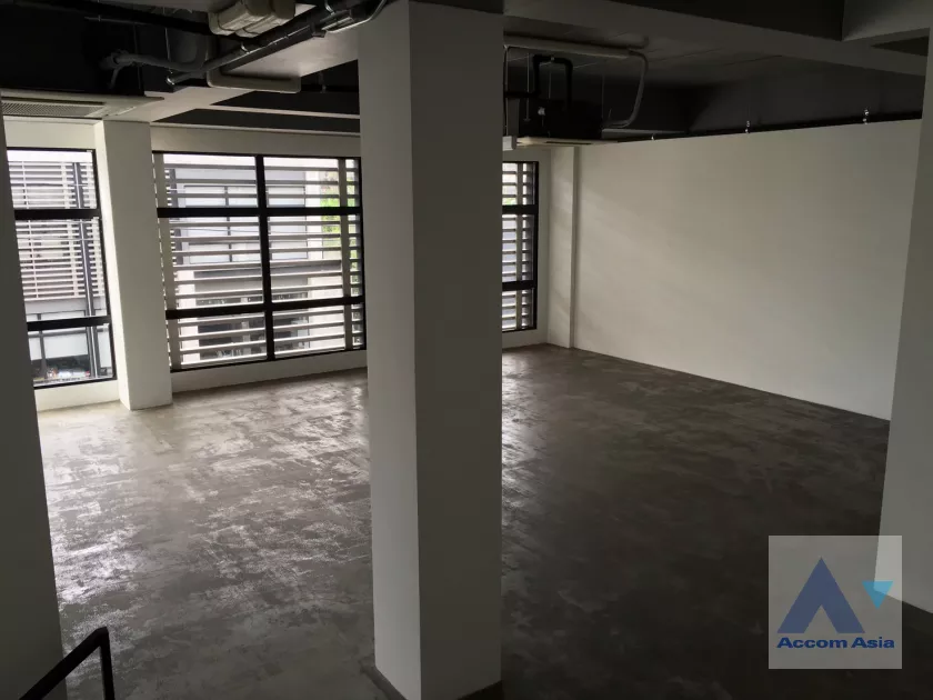 7  House For Rent in Ratchadapisek ,Bangkok  at Home Office Modern Style  AA40137