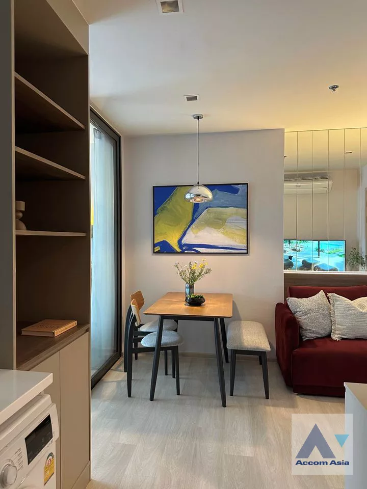 unit 1 Bedroom  Condominium For Rent in Ploenchit, Bangkok  near BTS Ploenchit (AA40138)