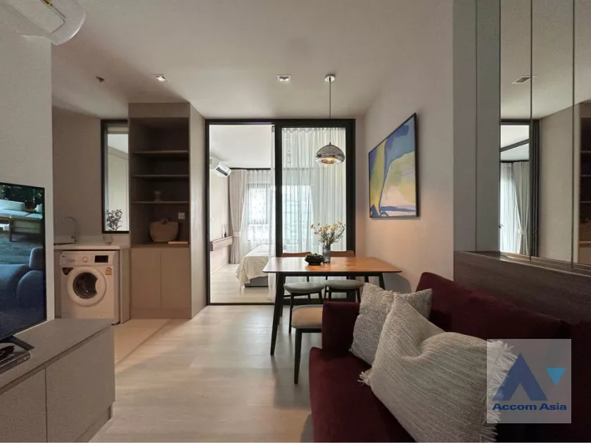 5  1 br Condominium For Rent in Ploenchit ,Bangkok BTS Ploenchit at Life One Wireless AA40138