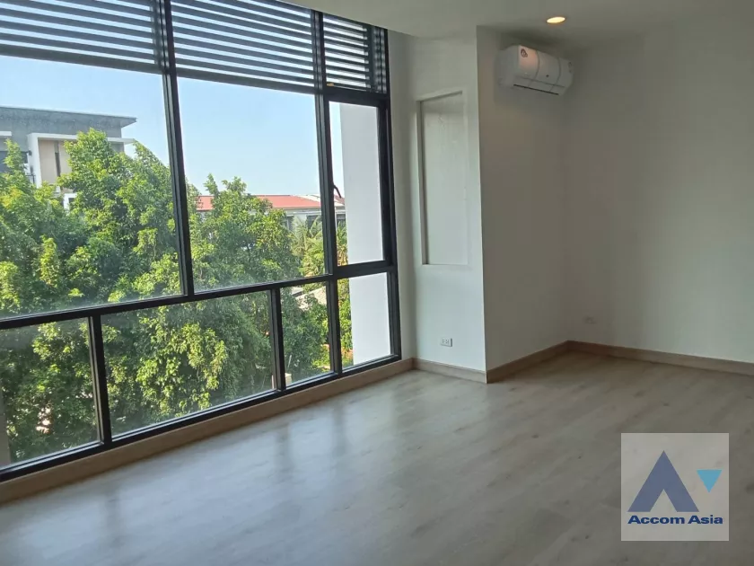Home Office |  3 Bedrooms  House For Rent in Ratchadapisek, Bangkok  (AA40139)
