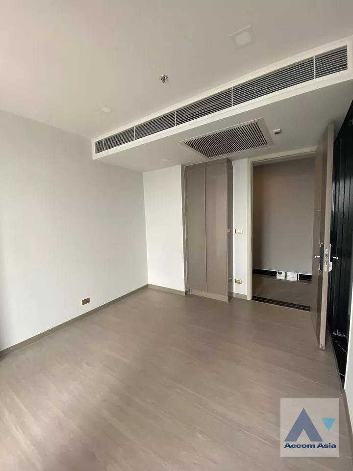 unit 1 Bedroom  Condominium For Sale in Ratchadaphisek, Bangkok  near MRT Rama 9 (AA40141)