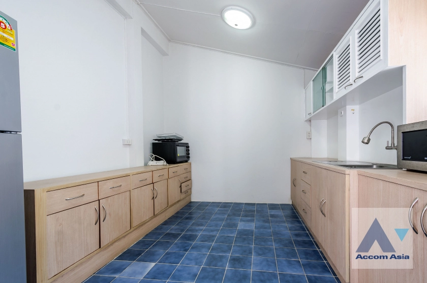 6  2 br House for rent and sale in Ploenchit ,Bangkok BTS Ploenchit AA40144