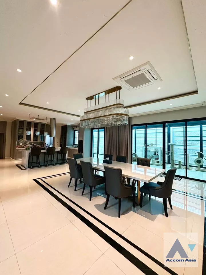 4  4 br House For Sale in Dusit ,Bangkok  at The Palazzo Pinklao AA40145