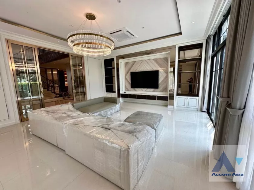  1  4 br House For Sale in Dusit ,Bangkok  at The Palazzo Pinklao AA40145