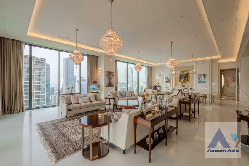 Private Swimming Pool, Penthouse |  The Residences at Sindhorn Kempinski Hotel Bangkok Condominium  4 Bedroom for Rent BTS Ratchadamri in Ploenchit Bangkok