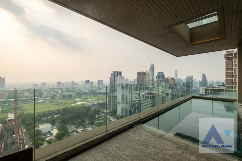 Private Swimming Pool, Penthouse condominium for rent in Ploenchit, Bangkok Code AA40147