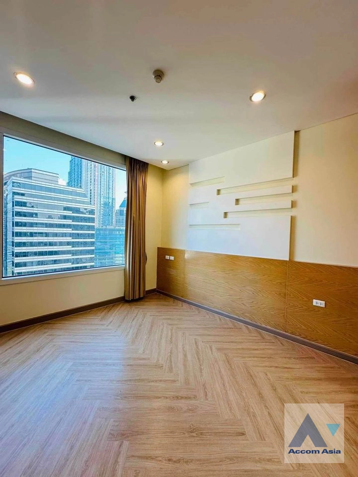 7  3 br Condominium For Rent in Silom ,Bangkok BTS Sala Daeng - MRT Silom at Royal Saladaeng AA40154