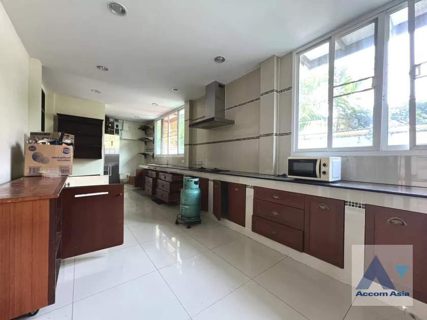 4  7 br House For Rent in phaholyothin ,Bangkok  AA40156