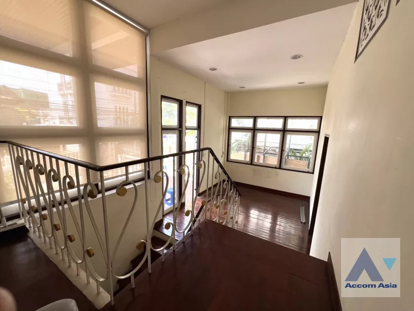 6  7 br House For Rent in phaholyothin ,Bangkok  AA40156