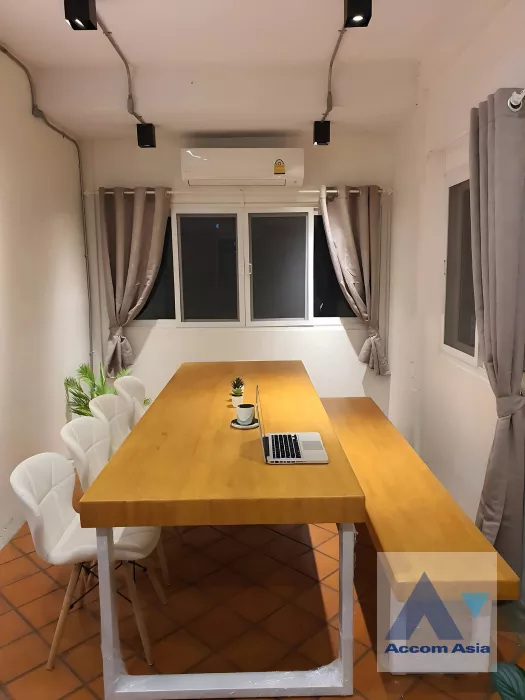 5  3 br House for rent and sale in sukhumvit ,Bangkok  AA40160